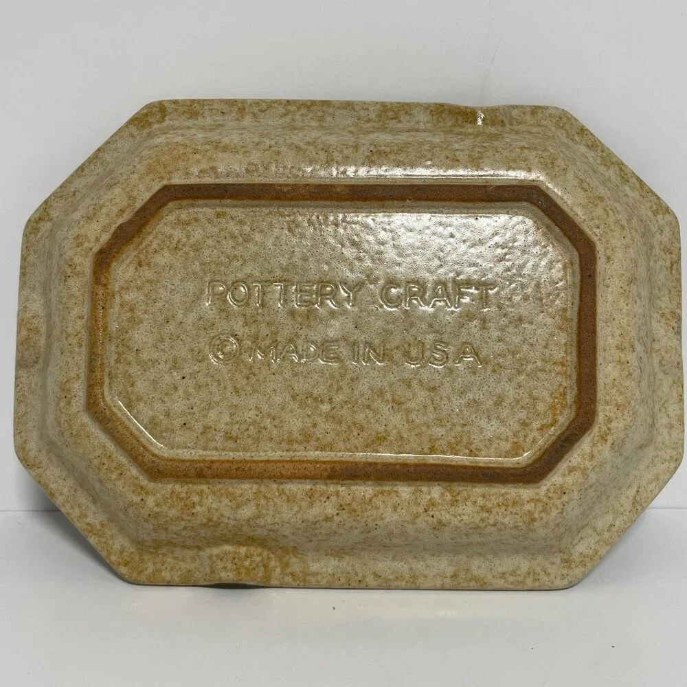 Pottery‎ Craft Ceramic Mid Century Modern Ashtray Made In USA Tan Leaf Design